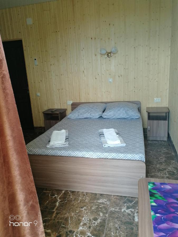 Orhidea Guest House Gagra Ngoại thất bức ảnh
